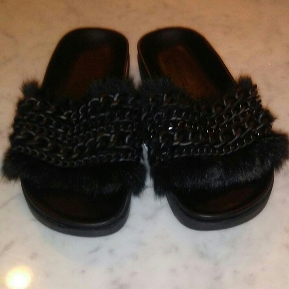Kendall + Kylie Slides - Picture 3 of 3